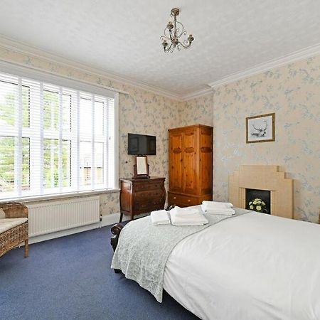 Forest Side Guesthouse Lyndhurst Bagian luar foto