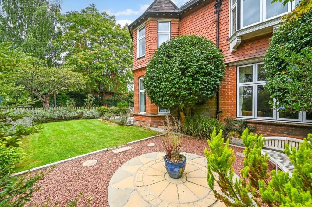 Forest Side Guesthouse Lyndhurst Bagian luar foto