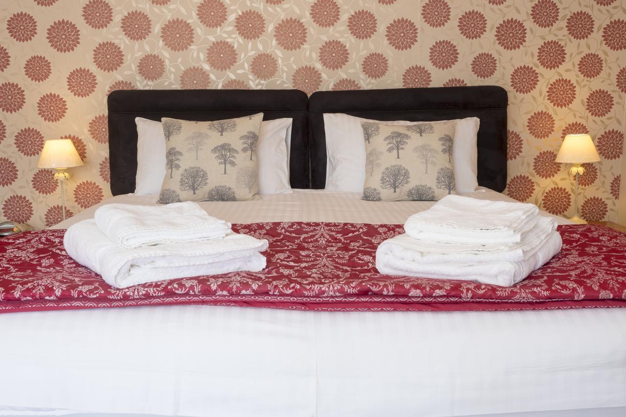 Forest Side Guesthouse Lyndhurst Bagian luar foto